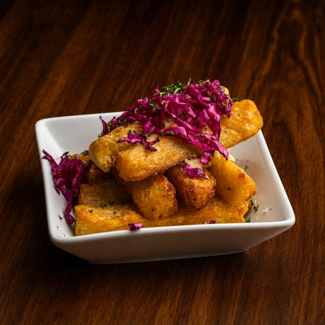 10ppl Yuca Frita | Fried Yucca.