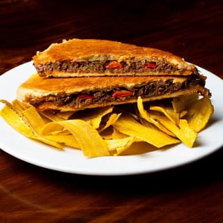 Ropa Vieja Sandwich | Shredded Beef Sandwich